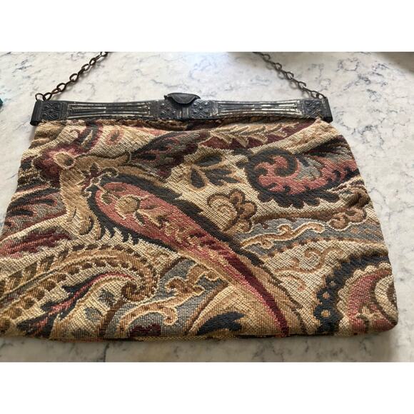 ANTIQUE FLORAL TAPESTRY CARPET BAG PURSE FOLDING METAL FRAME CHAIN HANDLE - Picture 2 of 9